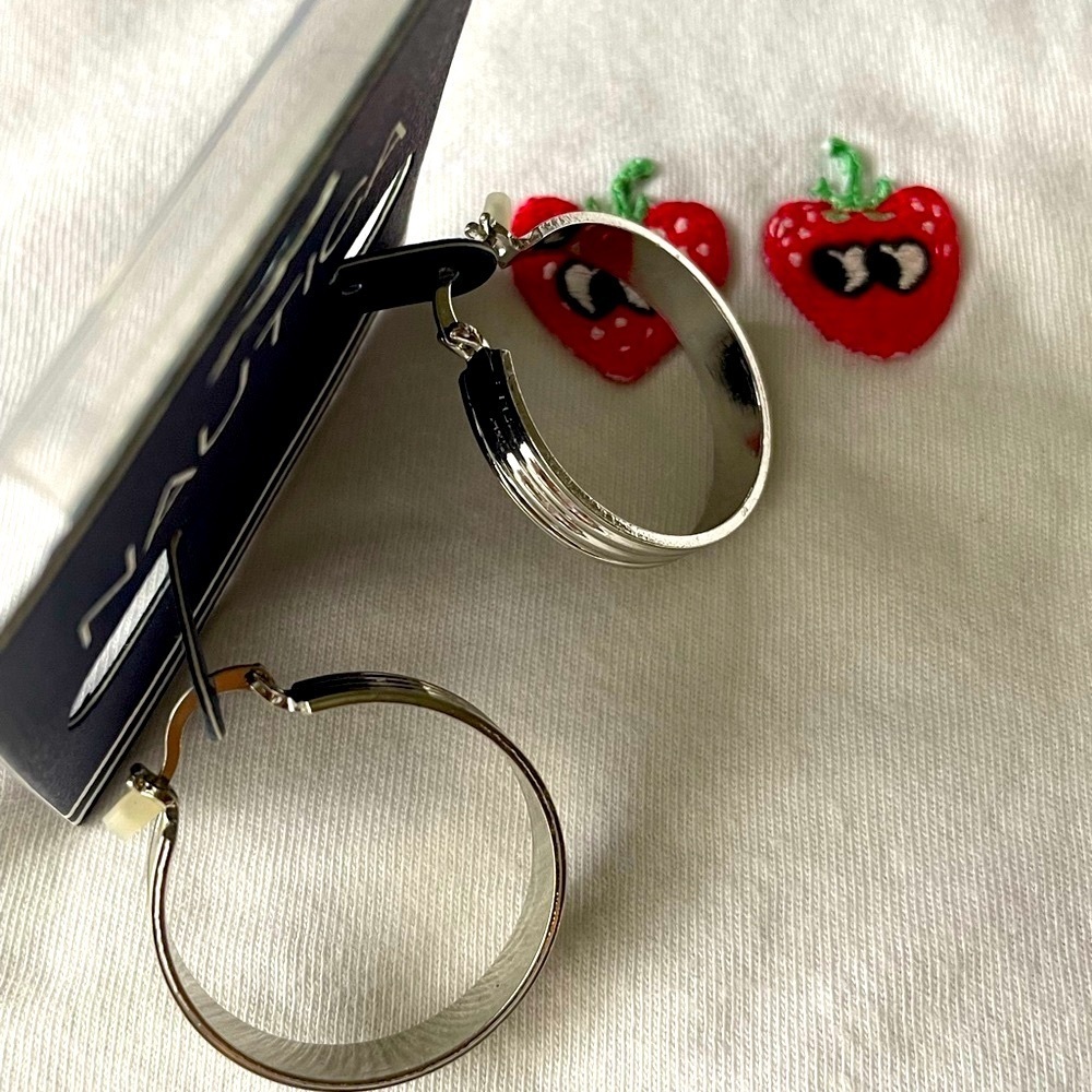 Earrings for women,Nautica Silver Hoop Earrings - Picture 2 of 5
